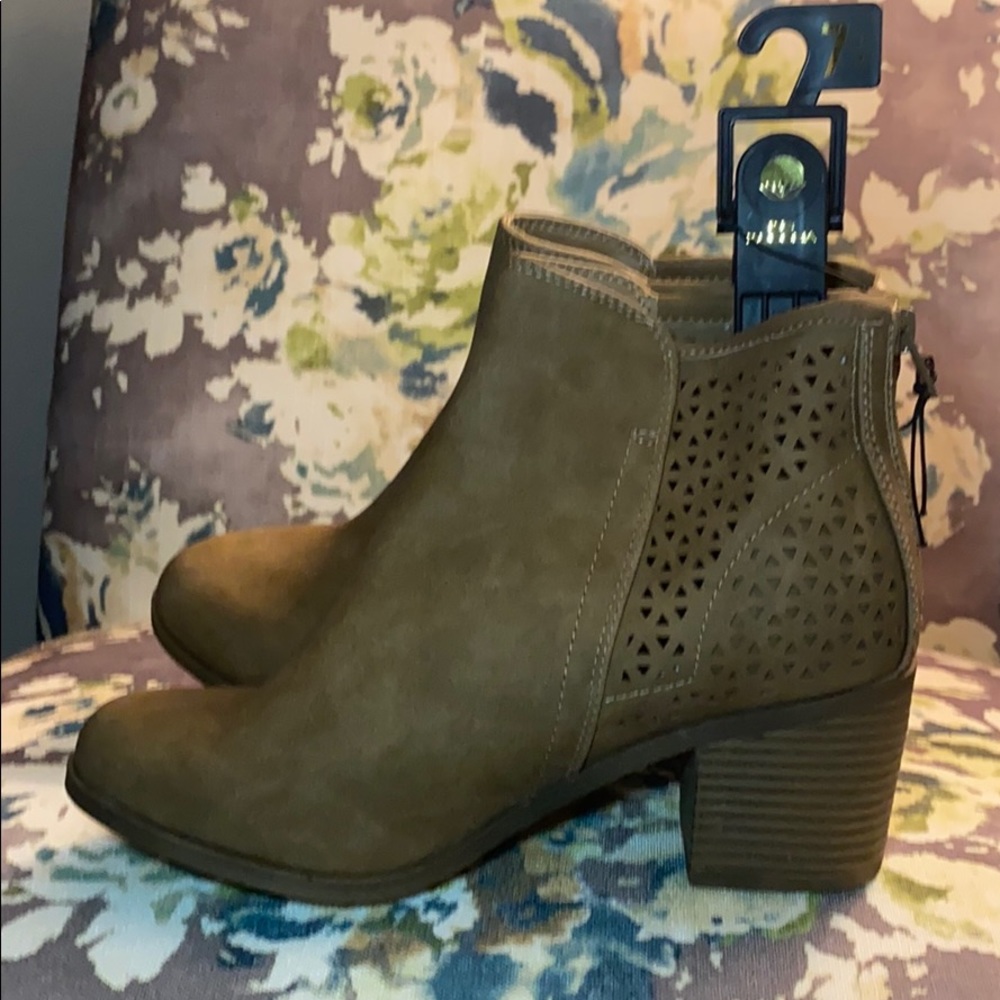 Never worn booties